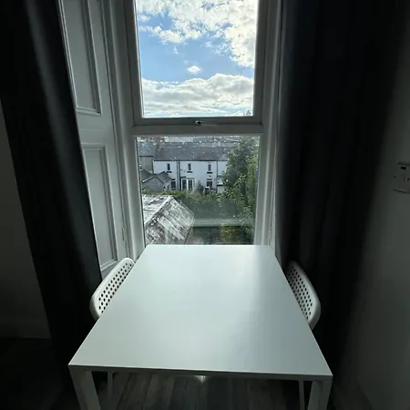 4 Heystesbury * Dublin